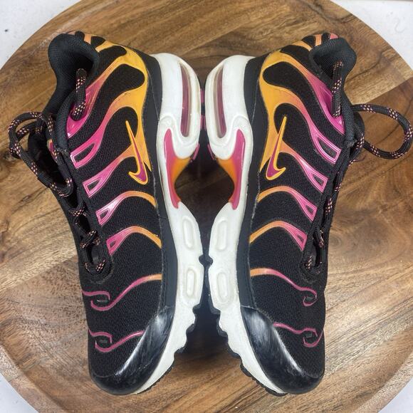 Nike Air Max Plus Active Pink Girls Black Pink Orange Size 2Y Shoes DX9265-001 - Picture 5 of 9